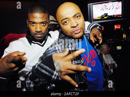 Acteur / chanteur Ray J et le rappeur 40 Glocc à la poésie de nuit à Las Vegas, Nevada. Banque D'Images