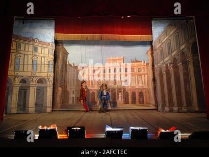 Turin, Italie - Février 2008 : Musée de marionnettes dans le théâtre Gianduja, une collection de la famille Lupi. Une famille de marionnettistes italiens qui ont commencé leur Banque D'Images