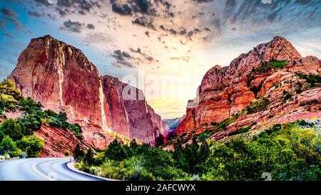 Lever du soleil sur les roches rouges de pâturage Buck Mountain à Lee passage dans le Canyon Kolob, la zone nord-ouest de Zion National Park, Utah, United States Banque D'Images