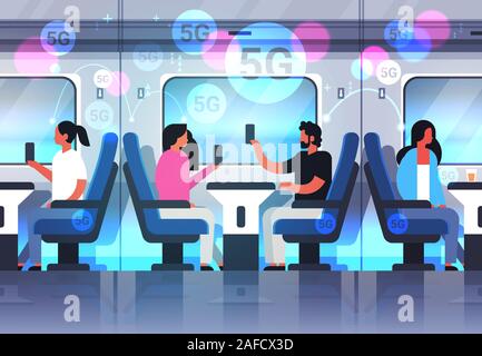 Les passagers utilisant le réseau social 5G smartphones communication en ligne cinquième génération innovante de connexion internet de l'intérieur train moderne pleine longueur horizontale vector illustration Illustration de Vecteur