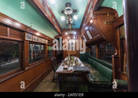 Zimbabwe. Le musée du chemin de fer à Bulawayo. La voiture personnelle de Cecil Rhodes, utilisée dans ses voyages à travers l'Afrique au début du XXe siècle Banque D'Images