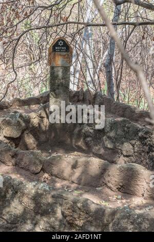 Parc national de Matobo Hills, Zimbabwe. Le mémorable Temple de l'ordre des Tin Hats, un mémorial dédié aux Rhodésiens qui ont sacrifié leur vie dans la première et la deuxième guerre mondiale. Banque D'Images