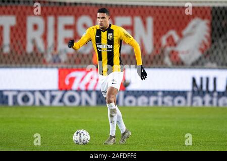 ENSCHEDE, 14-12-2019 Grols , Veste , de l'Eredivisie néerlandaise Football la saison 2019 / 2020 . Vitesse dvd Danilho Doekhi pendant le match FC Twente - Vitesse Banque D'Images