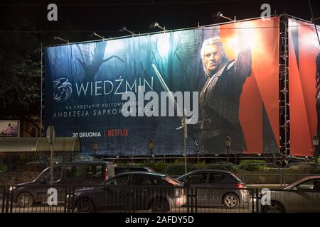 Bilboard avec Henry Cavill Geralt de Rivia comme personnage principal de The Witcher (Wiedzmin) prochains American drama fantasy séries de télévision web Banque D'Images