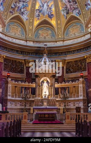 Basilique de Saint-Etienne. Budapest, Hongrie. L'intérieurapt Banque D'Images