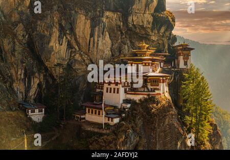 Tiger's nest temple ou monastère Taktsang Palphug à Paro, Bhoutan Banque D'Images