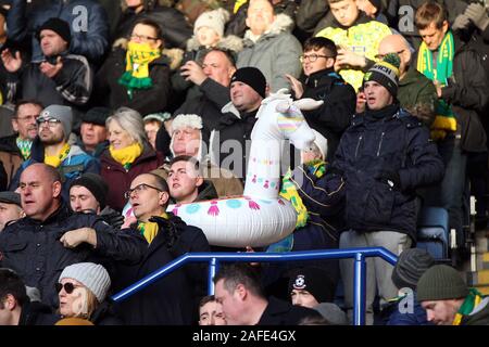 Leicester, Royaume-Uni. 14 Décembre, 2019. Fans de Norwich au cours de la Premier League match entre Leicester City et Norwich City à King Power Stadium le 14 décembre 2019 à Leicester, Angleterre. (Photo par Mick Kearns/phcimages.com) : PHC Crédit Images/Alamy Live News Banque D'Images