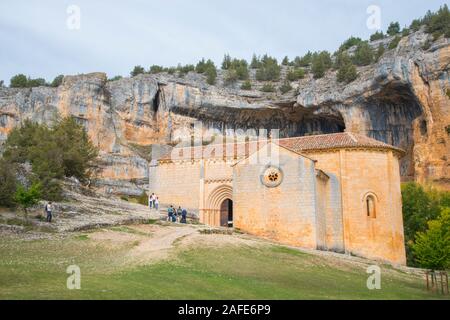 Église San Bartolome. Cañon del rio Lobos réserve naturelle, la province de Soria, Castilla Leon, Espagne. Banque D'Images