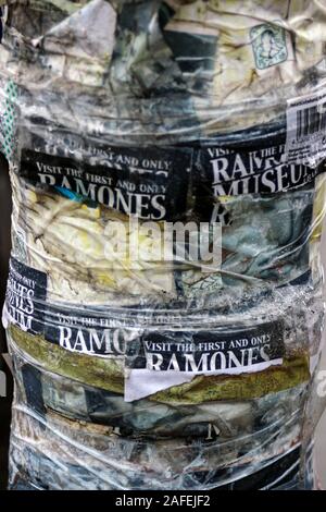 Tore Ramones Museum annonces sur pôle lumière à Berlin, Allemagne Banque D'Images