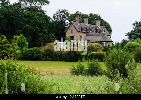 Comment la Hill House Trust et la rivière Ant sur les Norfolk Broads, Ludlum, Norfolk, Angleterre, Royaume-Uni. Banque D'Images