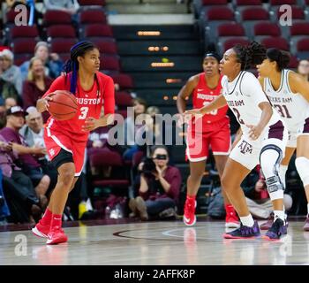 College Station, Texas, USA. Le 15 décembre, 2019. 15 décembre 2019- College Station, TX., États-unis- Houston DORIAN BRANCH (3) a l'air de se faire une place dans le premier semestre à Reed Arena de College Station, Texas. Credit : Jerome Hicks/ZUMA/Alamy Fil Live News Banque D'Images