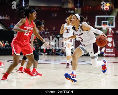 College Station, Texas, USA. Le 15 décembre, 2019. 15 décembre 2019- College Station, TX., États-unis- Texas A&M guard CHENNEDY CARTER (3) Départ pour le panier dans la première moitié à Reed Arena de College Station, Texas. Credit : Jerome Hicks/ZUMA/Alamy Fil Live News Banque D'Images