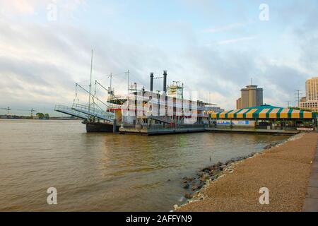 Steamboat Natchez amarré au port de la Nouvelle Orléans, Louisiane, USA. Banque D'Images