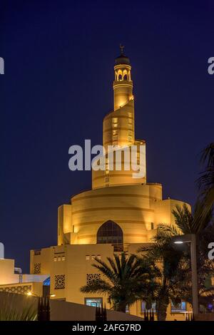 La spirale tour du cheikh Abdulla bin Zaid Al Mahmoud Centre culturel islamique, Doha, Qatar Banque D'Images