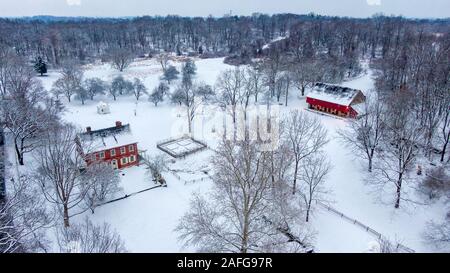 Lancaster, Pennsylvanie - 13 Jan 2019 : Rock Ford plantation dans Lancaster, PA en hiver, dans la maison d'habitation coloniale campagne couverte de neige Banque D'Images