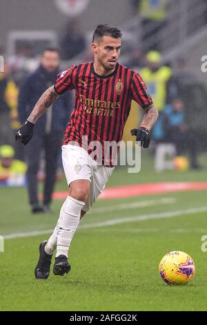 Milan, Italie. Le 15 décembre, 2019. Suso de l'AC Milan au cours de la Serie A match entre l'AC Milan et Sassuolo au Stadio San Siro, Milan, Italie le 15 décembre 2019. Photo par Mattia Ozbot. Usage éditorial uniquement, licence requise pour un usage commercial. Aucune utilisation de pari, de jeux ou d'un seul club/ligue/dvd publications. Credit : UK Sports Photos Ltd/Alamy Live News Banque D'Images