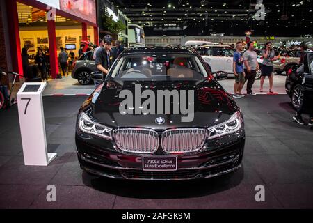 Nonthaburi, Thaïlande, décembre 2018 : BMW 730Ld sDrive excellence pure sur l'affichage à Bangkok International Motor Expo 2018 au moment de l'impact Arena exhibition Banque D'Images