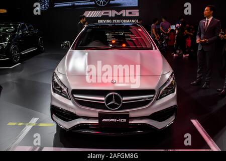 Nonthaburi, Thaïlande, décembre 2018 : Mercedes Benz AMG sur l'écran à Bangkok International Motor Expo 2018 au moment de l'impact Arena Muangthong exposition de Banque D'Images