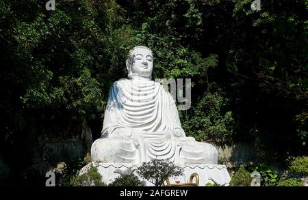 DA nang, Vietnam - 22 NOVEMBRE 2019 : Statue de Bouddha à la montagne de Marbre, Da nang, Vietnam Banque D'Images