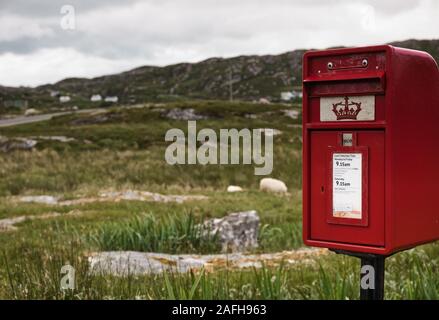 Postbox isolé sur l'île de Harris, Outer Hebrides, Écosse Banque D'Images