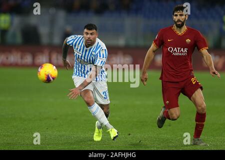 Rome, Italie. Le 15 décembre, 2019. Andrea Petagna (SPAL) en action au cours de la Serie A match entre l'AS Roma et au Stadio Olimpico SPAL le 15 décembre 2019 à Rome, Italie. Rome a battu par Spal 3-1 de la 16e ronde de Serie A (Photo par Giuseppe Fama/Pacific Press) Credit : Pacific Press Agency/Alamy Live News Banque D'Images