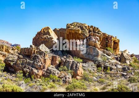 Formation rocheuse érodée avec rupture de rock, Stadsaal, Cederberg Wilderness Area, Afrique du Sud Banque D'Images