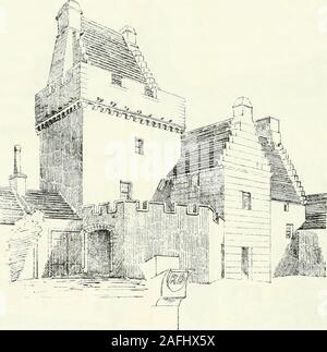 . L'architecture domestique et de l'Écosse, du xiie au xviiie siècle. lignes hachurées sur le plan, il thusconverting dans une maison d'un plan de forme oblongue, avec une tourelle d'escalier project-ing au milieu du côté sud (Fig. 131). Dans cette tourelle est l'entrancedoorway, au rez-de-chaussée, et l'escalier circulaire qui donne accès Troisième période 196 CHÂTEAU HUNTERSTON tant pour les anciens et nouveaux articles de la structure. Sur l'un des skewstones de la tourelle d'escalier sont les initiales R. D. (voir croquis, fig. 131).Le nouveau bâtiment a été divisé par des cloisons de bois int Banque D'Images
