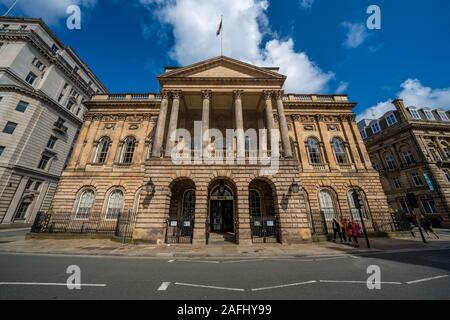 LIVERPOOL, Royaume-Uni - 13 août : c'est l'extérieur de Liverpool Town Hall et situé dans le centre-ville le 13 août 2019 à Liverpool Banque D'Images