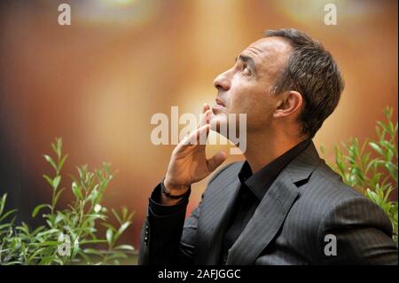 Français-grec Nikos Aliagas, journaliste, artiste et photographe. Paris, Mai 26, 2016 Banque D'Images