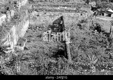 Dans den Ruinen von Sans-Souci, 1967. Dans les ruines de Sans-Souci, 1967. Banque D'Images