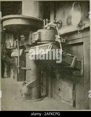 . Les transactions. Fig. 18.-section longitudinale op Frasers Modification de Bradshaw Brûleur.. Fig. 19.-avec chaudière Stirling Frasers Modification de Bradshaw brûleur. L'importance de la Bradshaw burner comme devicewas d'économie de charbon très clairement montré par les résultats obtenus dans les usines de l'Pitts burgh-Steel Co. et l'écrou Upson Co. pendant l'exécution des tests pour prouver 432 DANS LE DÉVELOPPEMENT DE LA COMBUSTION DU GAZ de haut-fourneau Banque D'Images