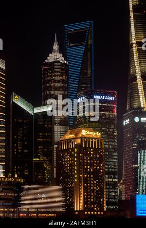 31 mars 2019 : vue rapprochée de Shanghai Pudong Skyline at night. Shanghai, Chine Banque D'Images