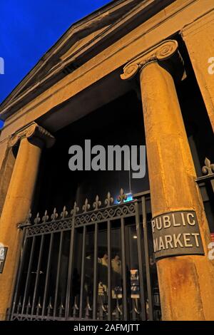Crépuscule à l'ancien marché public de Bridgwater, Somerset, sud-ouest de l'Angleterre, Royaume-Uni, TA6 Banque D'Images