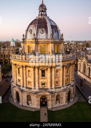 Oxford Radcliffe Camera, nuit, Radcliffe Square, Université d'Oxford, Oxford, Oxfordshire, England, UK, FR. Banque D'Images