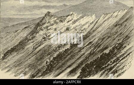 . Les collines blanches ; leurs légendes, paysage, et de la poésie. le cône de pure tours le golfe du Mexique, et chaque accouplement de frein-chemin est visible, à partir de la corniche au sommet House.De la pointe des Adams, on peut voir que de l'accueil ofWashington, sauf le petit segment du cercle qui le dôme 493(36 AU WHITE HILLS. de Washington lui-même recèle. Mais tliis perte est beaucoup plus qu'en ayant confectionnés ainsi Mount Washington dans l'image. De plus en plus thecrest du stout et carré d'épaules Jefferson, notre route s'nextover les bosses du dromadaire du mont de l'argile, et le long andtedio Banque D'Images