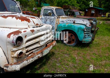 25 mai 2019, New York USA - Ohio Junk camions le long de la route US 12 Lolo Trail Banque D'Images