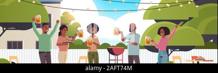 Les amis de préparer des hot-dogs sur le gril et boire de la bière heureux les hommes africains-américains du groupe de femmes s'amusant backyard barbecue pique-nique party concept télévision portrait d'illustration vectorielle horizontale Illustration de Vecteur