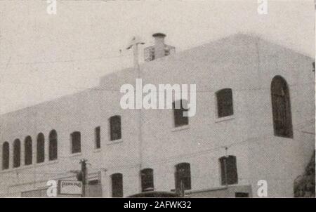 . Architecte et ingénieur. al-forces ou même de termi-com les charpentes de fournir et lateralresistance loadsof à la verticale du bâtiment ainsi. Le plus completebuilt-en charpente est particulièrement de-sirable dans des structures ayant des salles d'assem-blage, office et immeubles d'wherehazard à la vie humaine est utilisé par un nombre considérable de personnes qui, et autres structures de murs de grandes spansare lateralsupport et insuffisamment y manque. Le bâtiment de la lumière en framesdesigned simplement pour s'unir et de lier togetherthe de pièces ou de murs d'un bâtiment et de pro- Banque D'Images