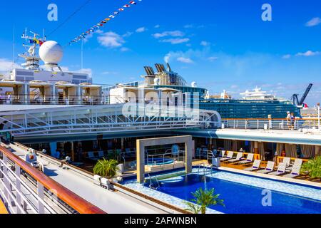 Fort Lauderdale - décembre 1, 2019 : pont supérieur du navire de croisière Eurodam Holland America Banque D'Images