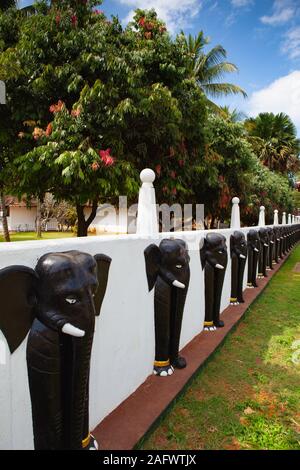 Aluvihare,Sri Lanka - Janvier 23,2019 : le Temple Rock Aluvihare (également appelé Matale Alu Vihara) est un temple bouddhiste situé dans Aluvihare, M Banque D'Images