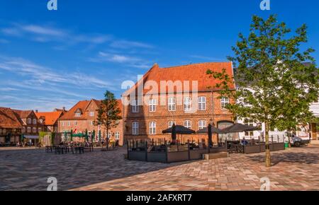 Cathédrale Notre Dame Maria square cafe restaurant à Ribe, Danemark Banque D'Images