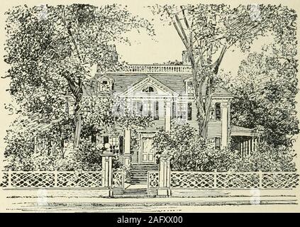 . Vieux jours de Boston et de façons ; depuis l'aube de la révolution jusqu'à la ville devient une ville. beaucoup aimé les uns les autres, pour Mrs.Craigie était jeune, belle et d'remarkablemental pouvoirs. La littérature française a été herdelight ; si grande était son admiration pour Voltairethat qu'elle avait pris sur elle monumentat curieux Mt. Auburn - elle est décédée en 1841 - doit être sans nom, que ces lignes à partir de l'œuvre du célèbre athée : Comme thevital la flamme monte, monte au principe de Dieu. Elle wouldnever permettent aux sauterelles vers sur son beautifulplace à Cambridge à être molesté, disant : Ne pas leur nuire ; ils sont nos concitoyens Banque D'Images