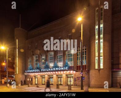 Liverpool Philharmonic Hall sur Hope Street la nuit. Banque D'Images