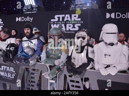 Los Angeles, USA. Dec 16, 2019. Atmosphère à la Disney STAR WARS LA MONTÉE DE SKYWALKER tenue à l'Kodak Theater à Hollywood, CA le Lundi, Décembre 16, 2019 ?. (Photo par Sthanlee B. Mirador/Sipa USA) Crédit : Sipa USA/Alamy Live News Banque D'Images