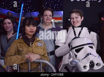 Los Angeles, USA. Dec 16, 2019. Atmosphère à la Disney STAR WARS LA MONTÉE DE SKYWALKER tenue à l'Kodak Theater à Hollywood, CA le Lundi, Décembre 16, 2019 ?. (Photo par Sthanlee B. Mirador/Sipa USA) Crédit : Sipa USA/Alamy Live News Banque D'Images