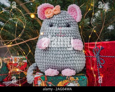 Peluche, sapin de Noël et décorations de Noël Banque D'Images