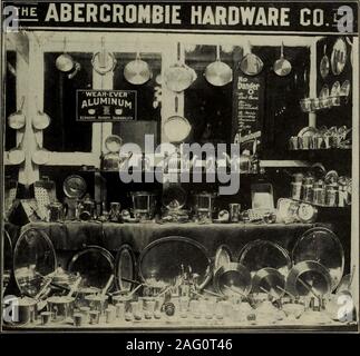 . Août-octobre 1912 merchandising matériel. ook après les réparations et l'ac-cordingly a besoin de beaucoup d'outils, clous, vis, etc. Il va probablement faire un peu de peinture sur les bâtiments et la mise en-ments. Des grillages. Il n'est pas rare que l'agriculteur toutilize ce temps libre, il n'a à l'automne afin de mettre en place de nouvelles barrières. Il a décide de quelle façon il entend le printemps prochain et l'usine hisground somenew estime que l'arrangement seront nécessaires. Une partie de grillage est vendu dans l'automne. Les commandes sont souvent placedfor clôtures qui ne sera pas neededuntil le printemps suivant. Il y a un autre point à la charge inmin Banque D'Images