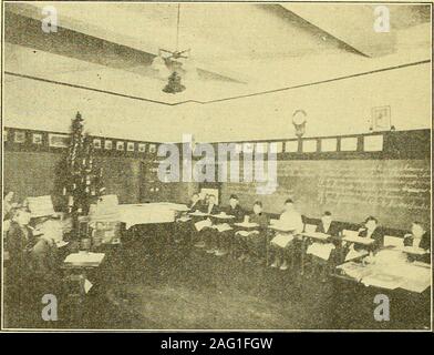 . La proportion de troubles mentaux en Virginie : un rapport spécial de l'État Conseil d'organismes de bienfaisance et des corrections à l'assemblée générale de dix-neuf seize sur la faiblesse d'esprit dans l'état de Virginie, ainsi qu'un plan pour la formation, la ségrégation et la prévention de la procréation des faibles d'esprit. des progrès de allchildren devrait être maintenu et il convient de prévoir le instructionof ces enfants dans les classes d'au plus 15. Les enfants d'hommes faibles-tality qui passent par les mains de l'enseignant d'aujourd'hui sera- 122 Conseil d'État et les organismes de bienfaisance sont des corrections les faibles d'esprit, h Banque D'Images