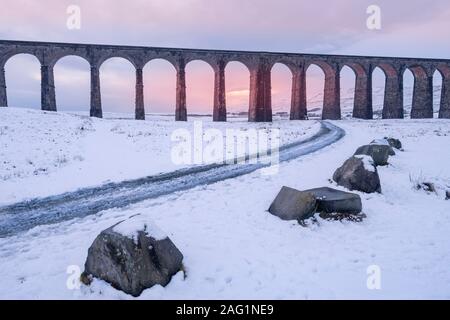 Le Viaduc de Ribblehead Viaduc Moss Batty ou régler le porte-fer au Carlisle Batty Moss dans la vallée de Ribble, à Ribblehead, dans le Nord de l'orkshi Banque D'Images