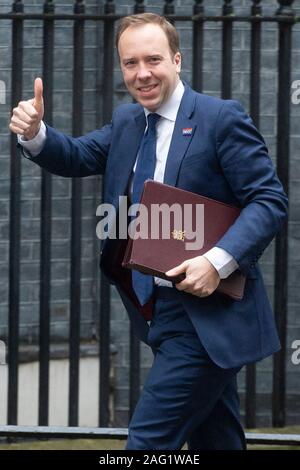 Londres, Grande-Bretagne. 25Th Dec 2019. La secrétaire d'État à la santé et des soins sociaux Matt Hancock arrive à assister à une réunion du cabinet au 10 Downing Street à Londres, Grande-Bretagne, le 17 décembre 2019. Le Premier ministre britannique, Boris Johnson a tenu la première réunion du cabinet de mardi après avoir remporté l'élection générale de la semaine dernière. Crédit : Ray Tang/Xinhua/Alamy Live News Banque D'Images